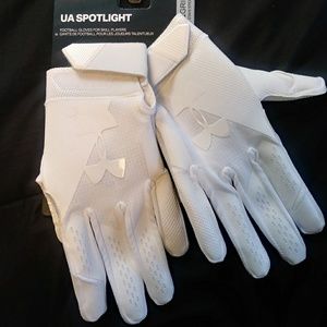 Under Armour Spotlight men's (S) football gloves